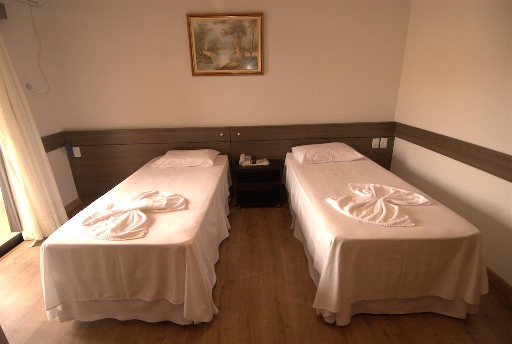 Novo Hotel Tinho Rio do Sul Rum bild