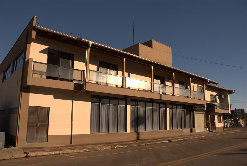 Novo Hotel Tinho Rio do Sul Exteriör bild